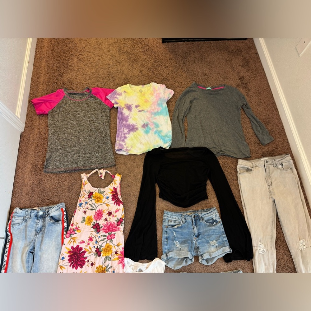 Girls 14 Piece Clothing LOT Levi’s Nike SHEIN Old Baby Jeans Tops 10 12 14 - Picture 2 of 10